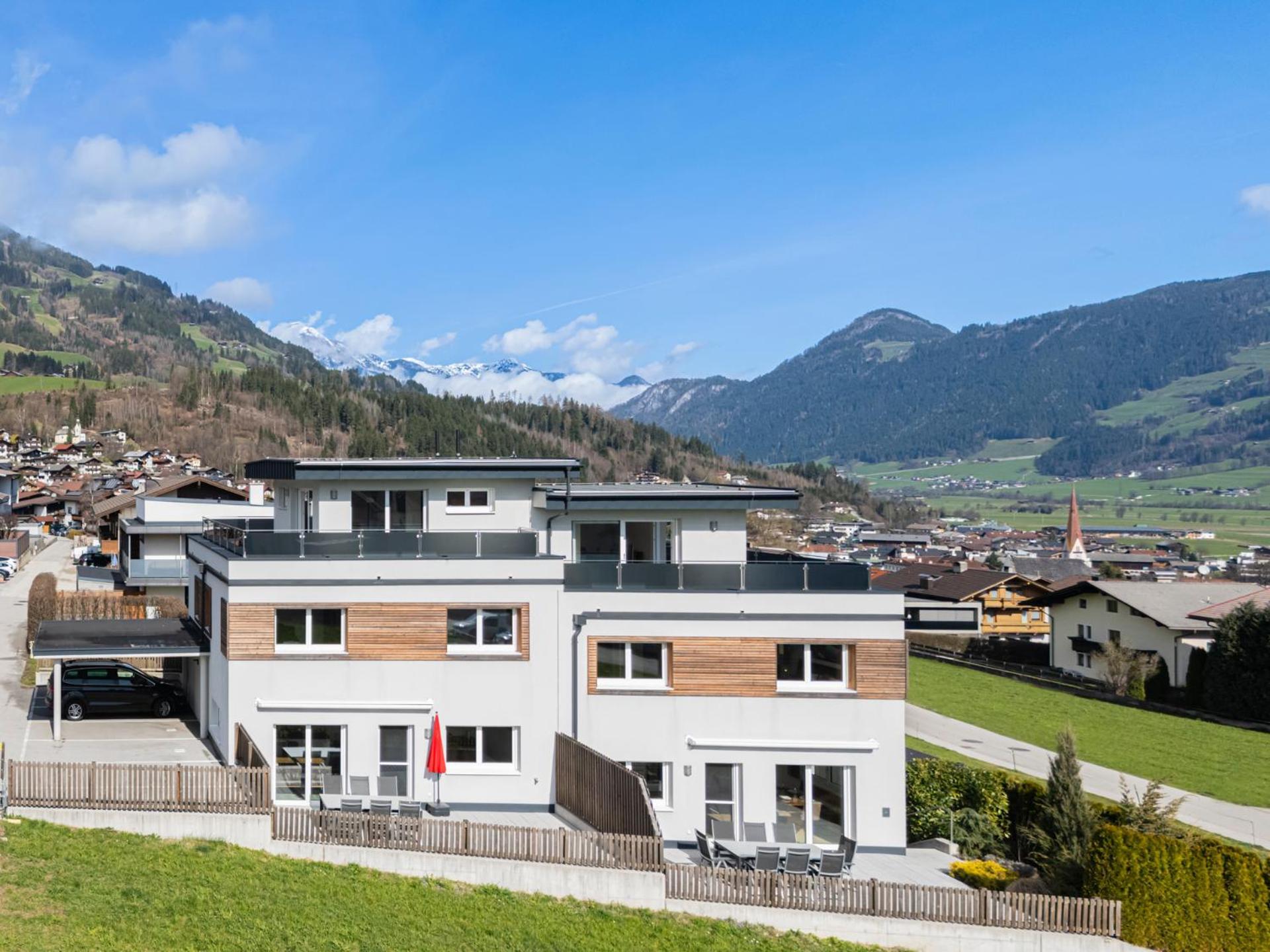 H21 - Modernes Ferienhaus 145Qm, 4Sz, Wellnessbereich Mit Sauna Und Dachterrasse Mit Panoramablick, Kuehlen Und Heizen Mit Geothermie Fügen Zewnętrze zdjęcie