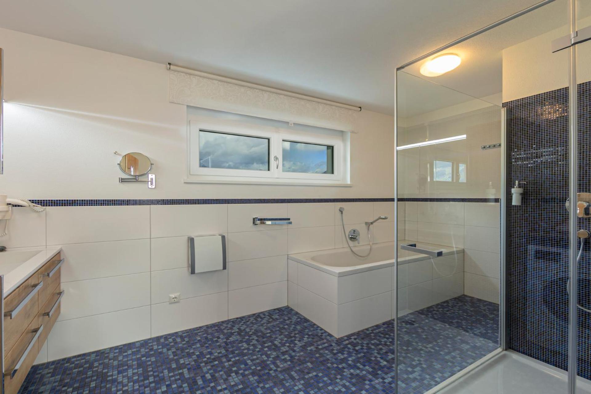 H21 - Modernes Ferienhaus 145Qm, 4Sz, Wellnessbereich Mit Sauna Und Dachterrasse Mit Panoramablick, Kuehlen Und Heizen Mit Geothermie Fügen Zewnętrze zdjęcie