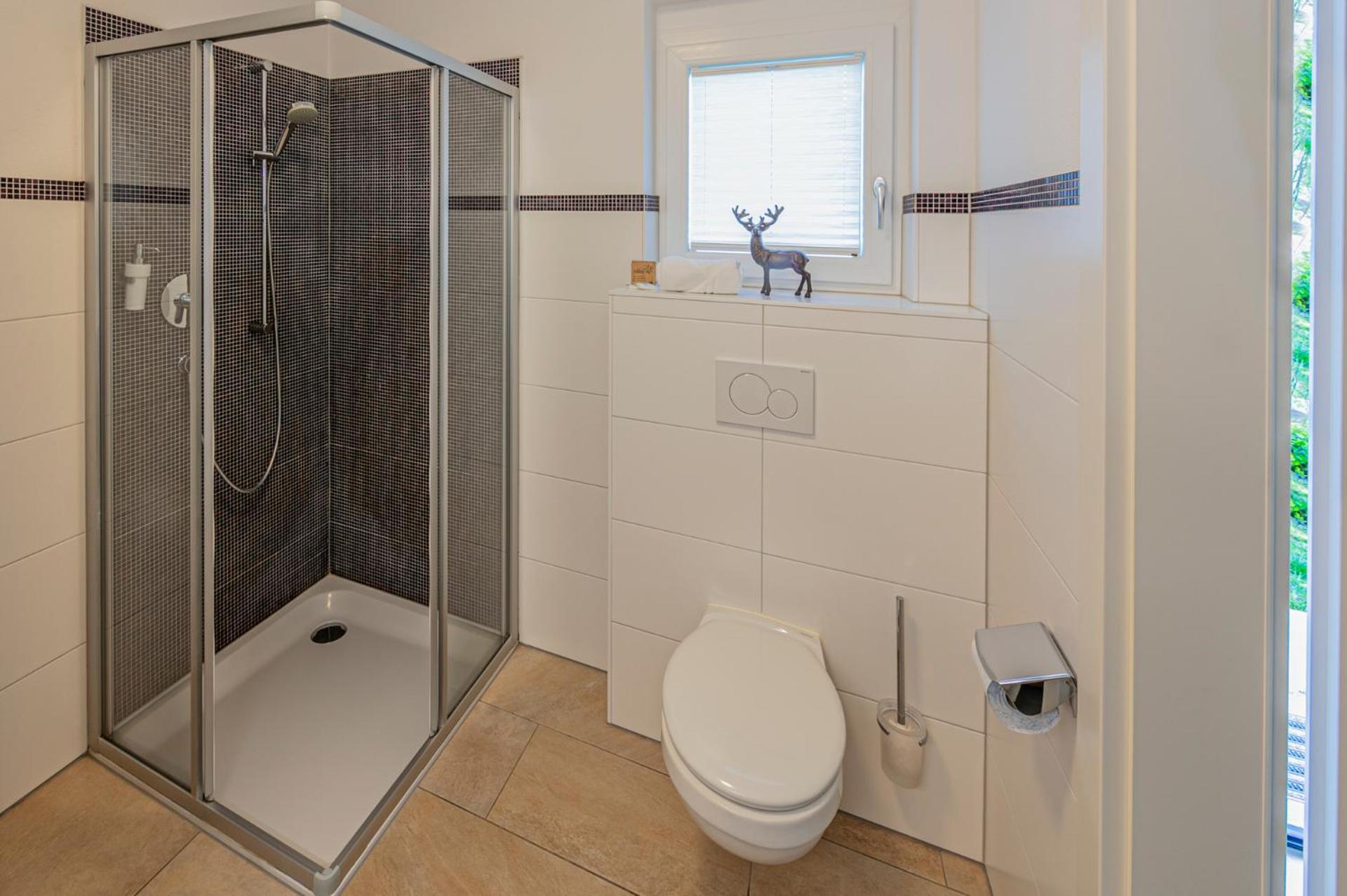 H21 - Modernes Ferienhaus 145Qm, 4Sz, Wellnessbereich Mit Sauna Und Dachterrasse Mit Panoramablick, Kuehlen Und Heizen Mit Geothermie Fügen Zewnętrze zdjęcie